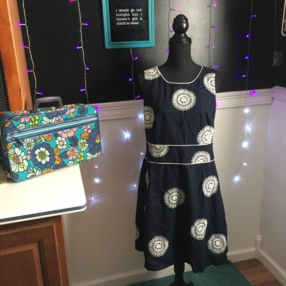 Boden Navy and White Midi Dress Size 22